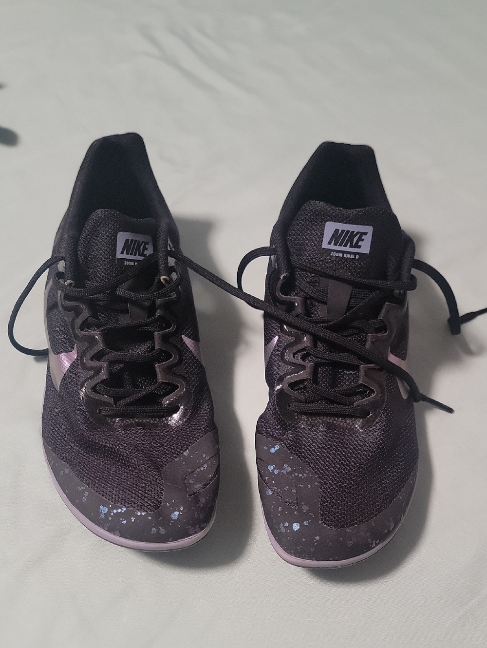 Nike Women's Black and Light Purple Athletic Trainers